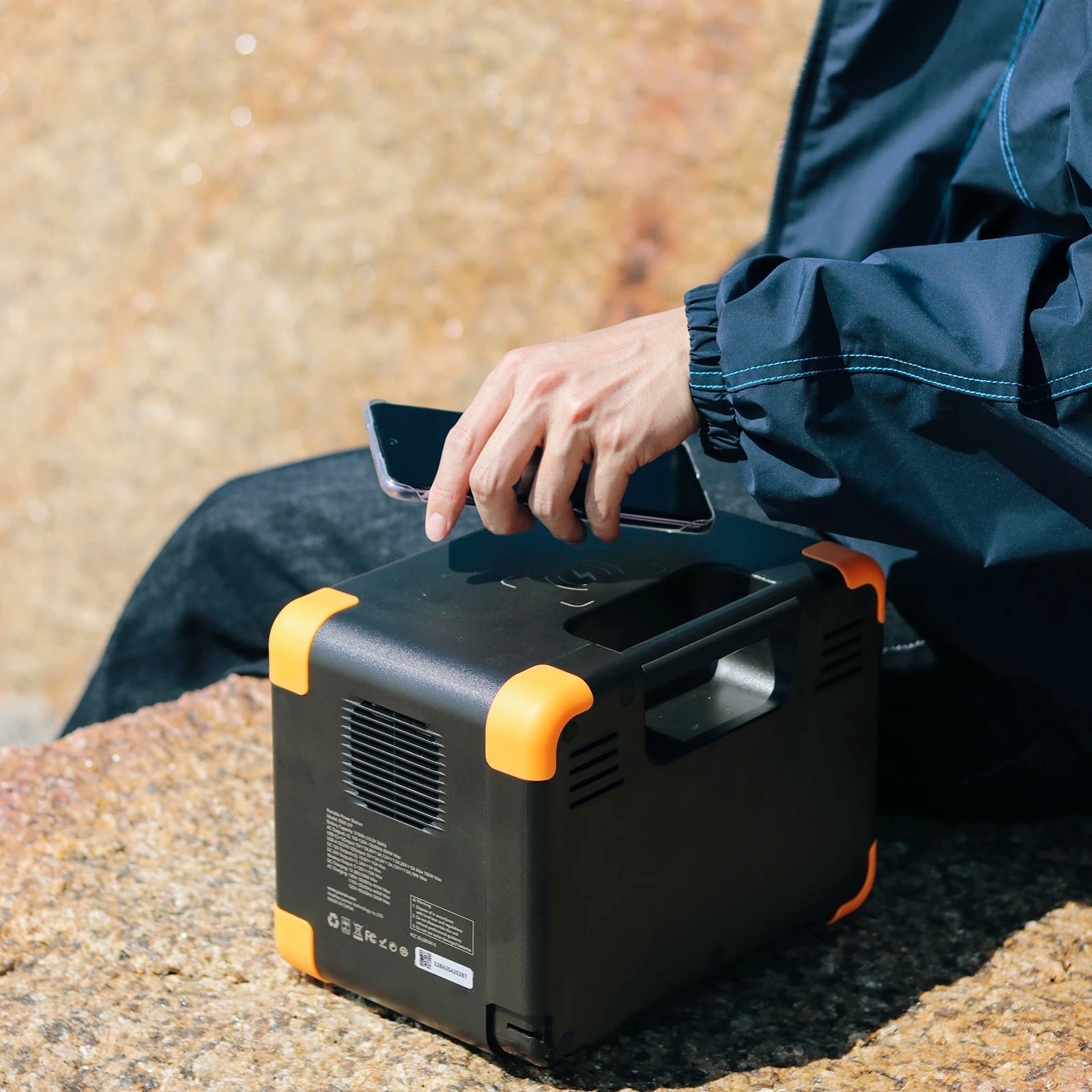 600W Portable Power Station 576Wh LiFePO4 Battery Fast Charging Solar Generator for Home Backup & Camping